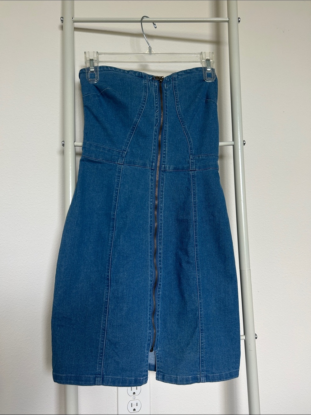 Strapless Front-Zip Denim Dress - Blue